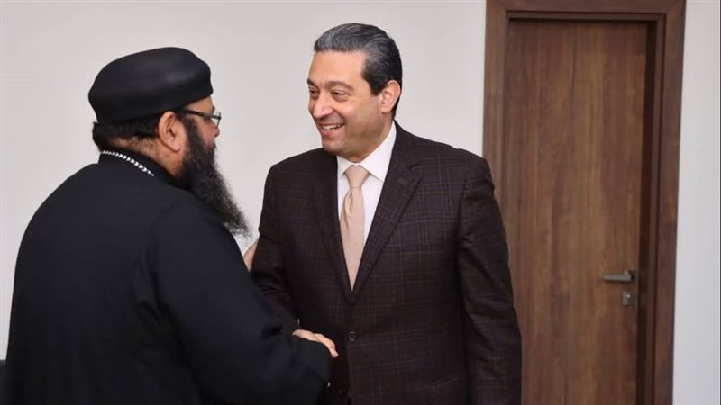 المحافظ يستقبل نيافة