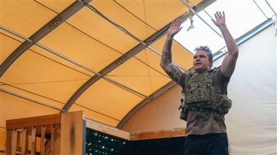 وشم جديد باللغة العربية، وزير الدفاع الأمريكى يثير جدلا بكلمة كافر على ذراعه