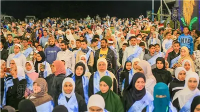 في احتفالية كبرى، قرية 