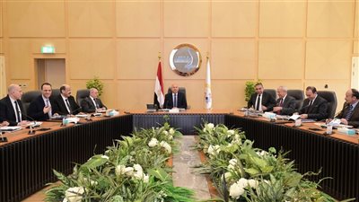 وزير النقل يترأس الجمعية العمومية للشركة القابضة للنقل البحري والبري