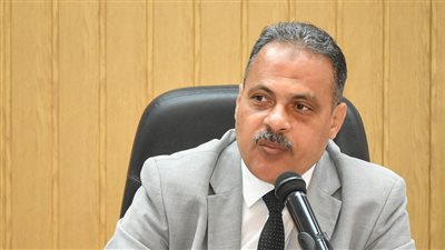 إزالة فورية للتعديات على أرض زراعية بقرية بني عامر في الشرقية 