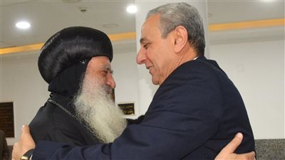 محافظ الغربية خلال استقباله الأنبا بولا: مصر ستظل رمزًا للوحدة الوطنية 