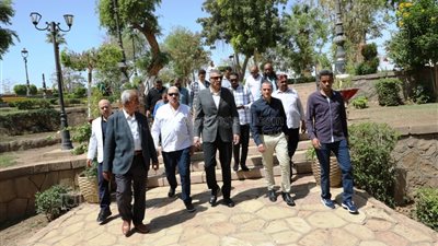 محافظ أسوان يتفقد جاهزية الحدائق والمتنزهات لاستقبال احتفالات عيد الفطر (صور)