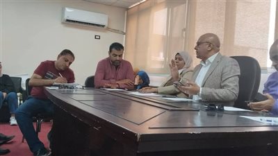 وكيل الصحة بقنا يشارك في اجتماع تنفيذ الخطة العاجلة للسكان والتنمية