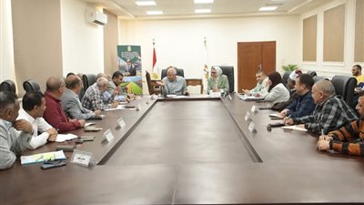 محافظ الوادي الجديد يتابع سير منظومة العمل بالعاصمة الإدارية الجديدة 