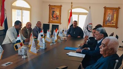 مشاكل الأسمدة ونقص التقاوي على رأس مناقشات أمانة الفلاحين بحزب الجبهة الوطنية 