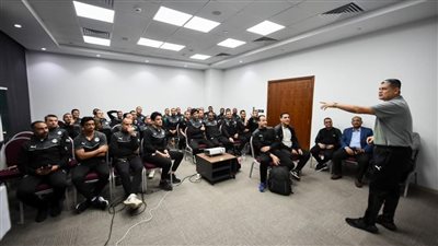 لجنة الحكام تجري تحليلا لحالات وقرارات المساعدين واختبارات لياقة بدنية