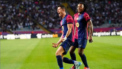 ليفاندوفسكي يتحدث عن المنافسة مع محمد صلاح