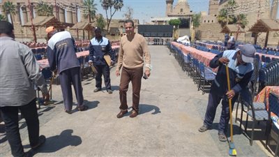 رئيس مدينة الأقصر يتابع الاستعدادات النهائية لتجهيز الإفطار الجماعي (صور) 