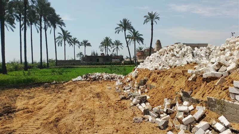إزالة التعديات بالبحيرة