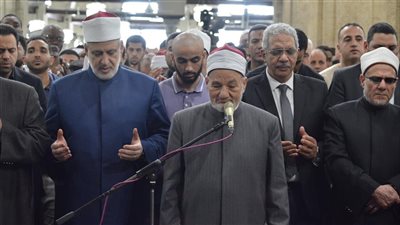 عياد والضويني وداود في مقدمة مشيعي جنازة الدكتور محمد المحرصاوي (فيديو وصور)