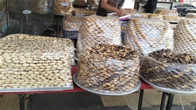 أسعار كعك عيد الفطر 2025 في المخابز الشعبية بالزاوية الحمراء.. السادة بـ 160جنيها والبيتيفور بـ 140.. وهذا سر انخفاضها عن المحال الفاخرة (فيديو وصور)