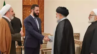 الشرع يلتقي وفدا من الطائفة الشيعية في سوريا 