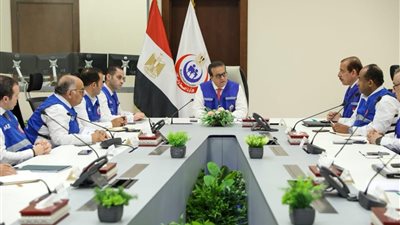 وزير الصحة: نشر 1315 سيارة إسعاف بالطرق الرئيسية للتأمين الطبي لعيد الفطر