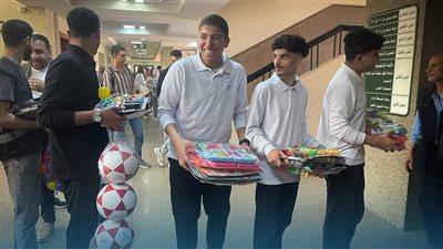 طلاب جامعة عين شمس يزورون مستشفى الأطفال بالدمرداش