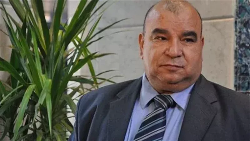 الكاتب الصحفي رفعت