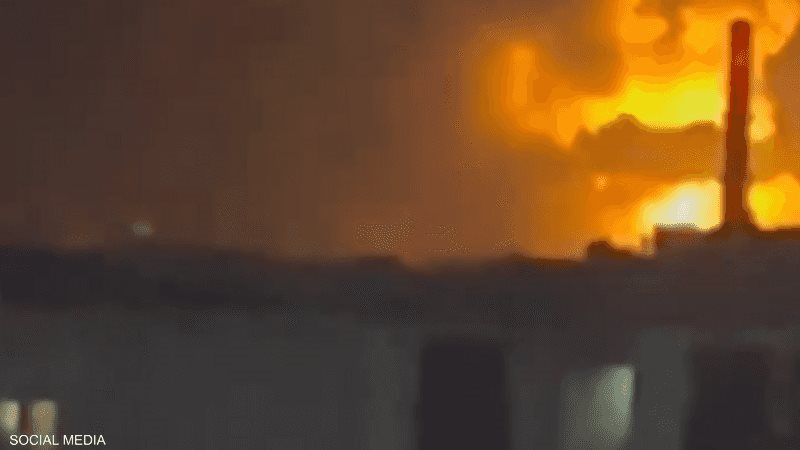 غارات أمريكية على