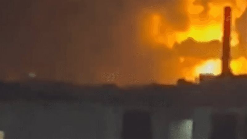 غارات أمريكية على