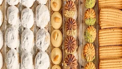 قبل ما وزنك يزيد.. السعرات الحرارية في كعك وبيتي فور العيد (إنفوجراف)