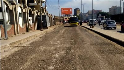 ترميم الطرق بمدينتي دمياط ورأس البر استعدادا لاستقبال الزائرين في العيد 