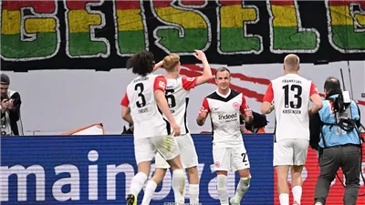 آينتراخت فرانكفورت يخسر من بريمن بثنائية في الدوري الألماني 