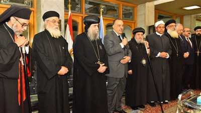 محافظ أسيوط يستقبل قساوسة ومطارنة الكنيسة والقيادات الشعبية للتهنئة بعيد الفطر (فيديو وصور) 