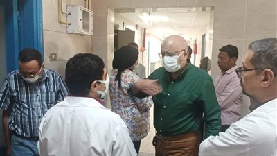 إحالة مدير مستشفى الصدر في قنا للتحقيق (صور)
