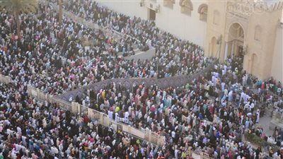 على مدد الشوف، صفوف المصلين أمام عمرو بن العاص لأداء صلاة العيد تخطف القلوب (صور) 