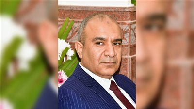 حالة صدمة، انهيار زوجة ونجل سكرتير عام الدقهلية داخل مستشفى المنصورة بعد إعلان وفاته