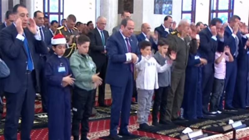 الرئيس السيسي يؤدي