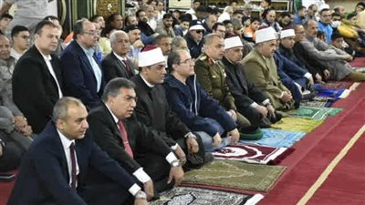 محافظ الدقهلية يرافق جثمان السكرتير العام إلى مسقط رأسه بالمنيا 