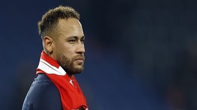 تفاصيل شيك صفقة انتقال نيمار إلى باريس سان جيرمان في 2017