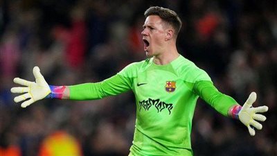 حارس برشلونة يقترب من العودة للملاعب 