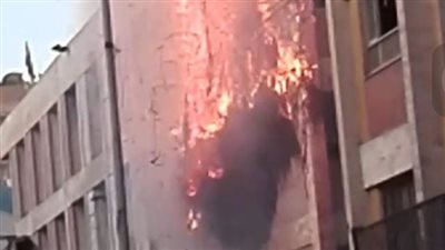 بسبب الصواريخ، حريق بمجمع مدارس عمر بن الخطاب في عين شمس بعد صلاة العيد (فيديو)