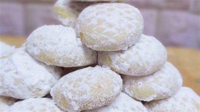 تفسير حلم أكل الكحك في المنام وعلاقته بالاستقرار العائلي