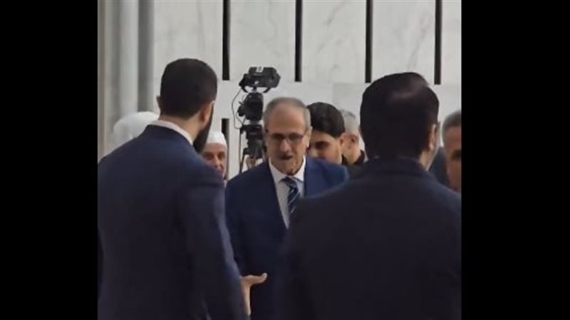 الشرع ووالده، فيتو