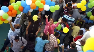 من الفرح إلى الخوف، كيف تعكس الأعياد حالة الاستقرار في الدول العربية والإسلامية؟ 