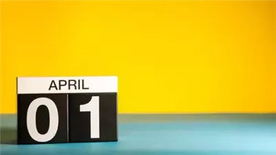 كذبة أبريل تقليد سنوي يثير الجدل بين الطرافة والتضليل