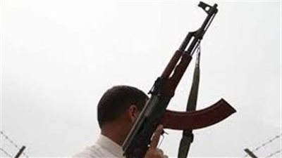 الحبس والغرامة المالية مصير المتباهين بالسلاح في المناسبات 