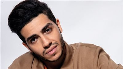 مينا مسعود يروج لفيلم فى عز الظهر