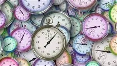 تفسير رؤية الساعة في المنام وعلاقتها بوفاة الجنين قبل اكتماله والوقوع في الشدائد