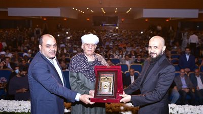 بالصور.. ياسين التهامي يشعل أوبرا مسرح جامعة مصر للعلوم والتكنولوجيا بأجمل الأناشيد الصوفية