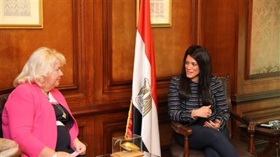 المشاط تبحث سبل التعاون مع نائب وزير الاقتصاد الروماني