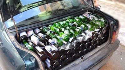 ضبط سيارة وبداخلها 963 زجاجة خمور مهربة بالمحلة الكبرى