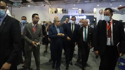 وزير الإنتاج الحربي يبحث التعاون مع رئيس هيئة التصنيع الحربي السوداني