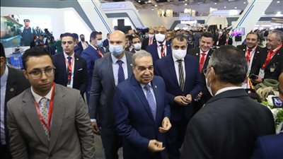 وزير الإنتاج الحربي يستقبل وفدا إمارتيا لبحث سبل التعاون المشترك