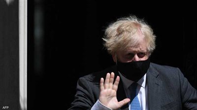 من أجل السيطرة على كورونا.. جونسون يطالب البريطانيين بهذا الإجراء