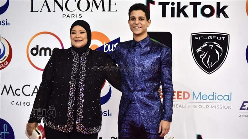 أحمد داش ووالدته