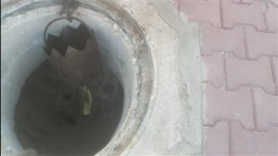 مياه القناة: استخراج إطار سيارة أثناء تطهير شبكات الصرف | صور