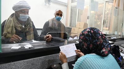 منع دخول غير الحاصلين على لقاح كورونا للمؤسسات الحكومية بقنا | فيديو وصور